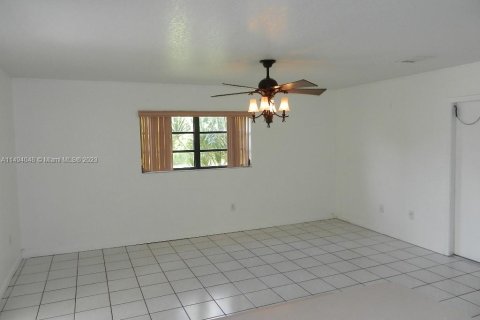 Villa ou maison à vendre à Homestead, Floride: 4 chambres, 229.38 m2 № 865968 - photo 18
