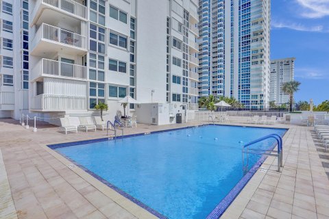 Condominio en venta en Pompano Beach, Florida, 2 dormitorios, 145.86 m2 № 963873 - foto 22