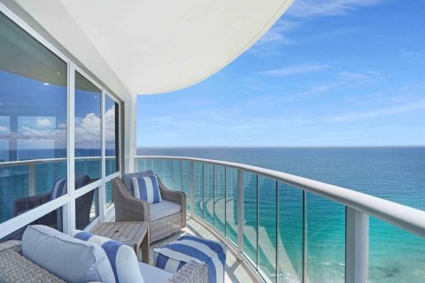 Condo in Fort Lauderdale, Florida, 3 bedrooms  № 1179808 - photo 16