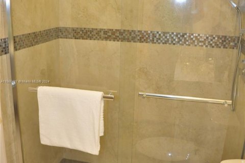 Condo in Aventura, Florida, 1 bedroom  № 1092440 - photo 7