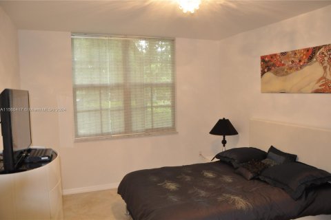 Condo in Aventura, Florida, 1 bedroom  № 1092440 - photo 4