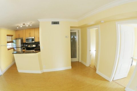 Copropriété à vendre à Fort Lauderdale, Floride: 2 chambres, 62.71 m2 № 1384035 - photo 8