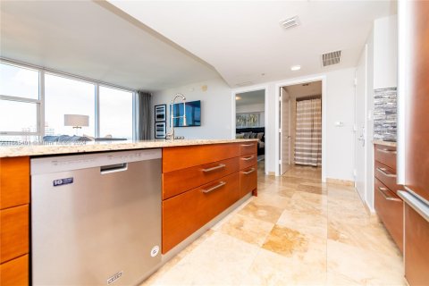 Condo in Hallandale Beach, Florida, 1 bedroom  № 1384147 - photo 20