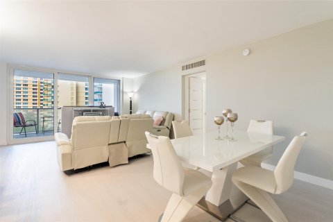 Condominio en venta en Hollywood, Florida, 2 dormitorios, 106.19 m2 № 830578 - foto 18