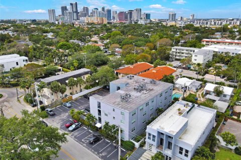 Condominio en venta en Fort Lauderdale, Florida, 1 dormitorio, 57.6 m2 № 1117158 - foto 19