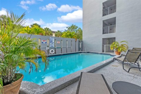 Condo in Fort Lauderdale, Florida, 1 bedroom  № 1117158 - photo 13