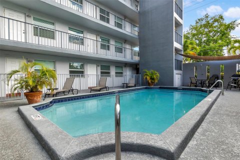 Condo in Fort Lauderdale, Florida, 1 bedroom  № 1117158 - photo 15