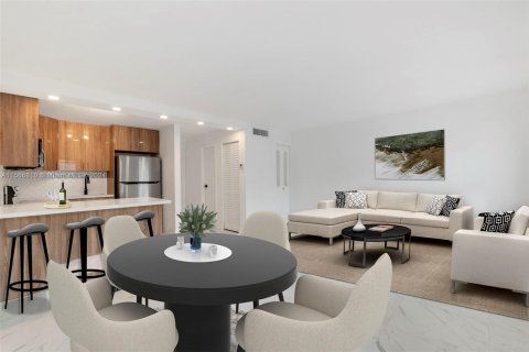 Condo in Fort Lauderdale, Florida, 1 bedroom  № 1117158 - photo 1