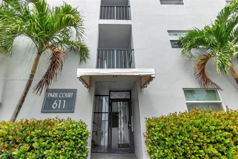 Condo in Fort Lauderdale, Florida, 1 bedroom  № 1117158 - photo 12