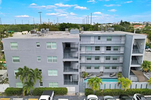 Condo in Fort Lauderdale, Florida, 1 bedroom  № 1117158 - photo 21