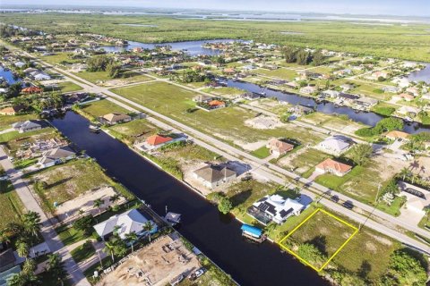Купить земельный участок в Кейп-Корал, Флорида № 221433 - фото 10