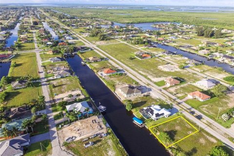 Купить земельный участок в Кейп-Корал, Флорида № 221433 - фото 12
