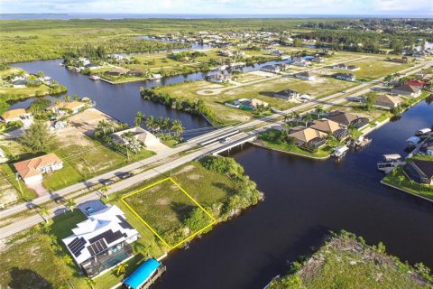 Купить земельный участок в Кейп-Корал, Флорида № 221433 - фото 7