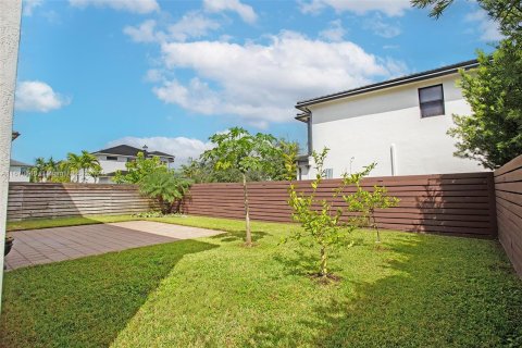 Villa ou maison à vendre à Miami, Floride: 4 chambres, 241.27 m2 № 1391615 - photo 29