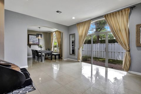 House in Miramar, Florida 6 bedrooms, 292.55 sq.m. № 1159644 - photo 26