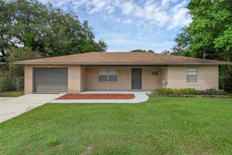 Villa ou maison à vendre à Winter Haven, Floride: 3 chambres, 115.94 m2 № 1371103 - photo 1