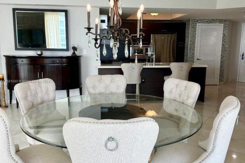 Condo in Sunny Isles Beach, Florida, 3 bedrooms  № 1417236 - photo 16