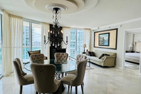 Condo in Sunny Isles Beach, Florida, 3 bedrooms  № 1417236 - photo 12