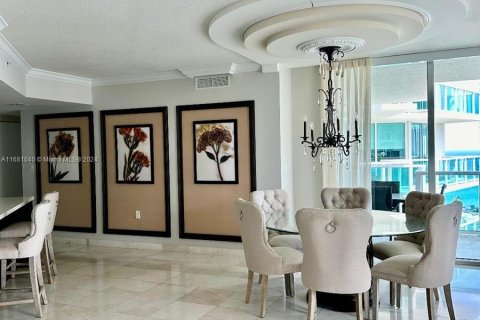 Condo in Sunny Isles Beach, Florida, 3 bedrooms  № 1417236 - photo 13