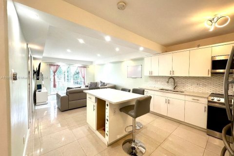 Condominio en venta en Hollywood, Florida, 1 dormitorio, 65.03 m2 № 1417194 - foto 10