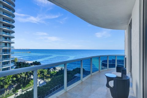 Condominio en venta en Sunny Isles Beach, Florida, 3 dormitorios, 183.85 m2 № 1180086 - foto 7