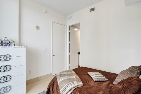 Condominio en venta en Sunny Isles Beach, Florida, 3 dormitorios, 183.85 m2 № 1180086 - foto 24