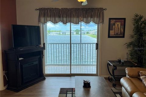 Copropriété à vendre à Punta Gorda, Floride: 3 chambres, 117.52 m2 № 1335974 - photo 9