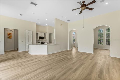 Villa ou maison à vendre à Orlando, Floride: 4 chambres, 268.58 m2 № 1194018 - photo 3