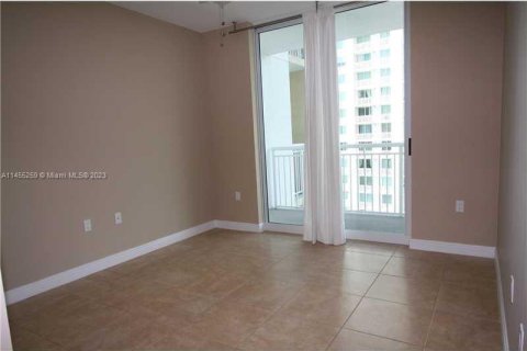 Commercial property in Hallandale Beach, Florida № 726040 - photo 7
