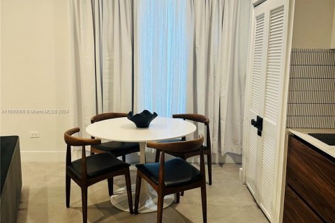 Copropriété à vendre à Miami Beach, Floride: 1 chambre, 61.32 m2 № 1209771 - photo 3