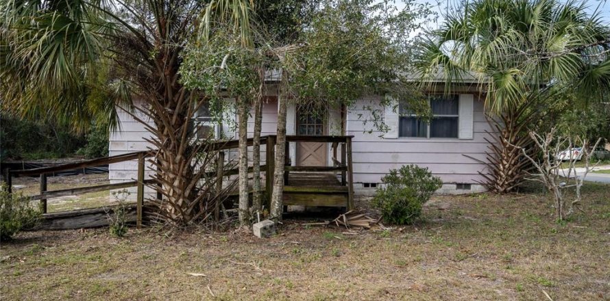 House in DeLand, Florida 2 bedrooms, 72.09 sq.m. № 1286066