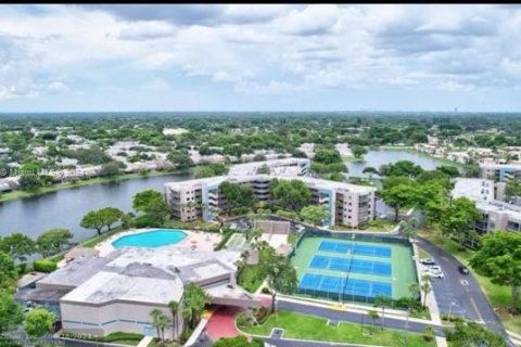 Condominio en venta en Pembroke Pines, Florida, 1 dormitorio, 79.15 m2 № 1333680 - foto 26