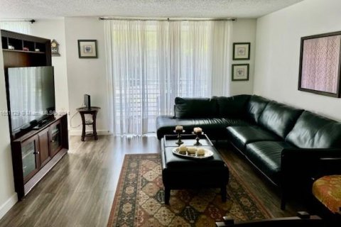 Copropriété à vendre à Pembroke Pines, Floride: 1 chambre, 79.15 m2 № 1333680 - photo 11