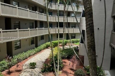 Condominio en venta en Pembroke Pines, Florida, 1 dormitorio, 79.15 m2 № 1333680 - foto 24