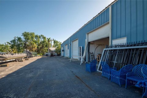 Immobilier commercial à vendre à Punta Gorda, Floride: 188.31 m2 № 484715 - photo 13