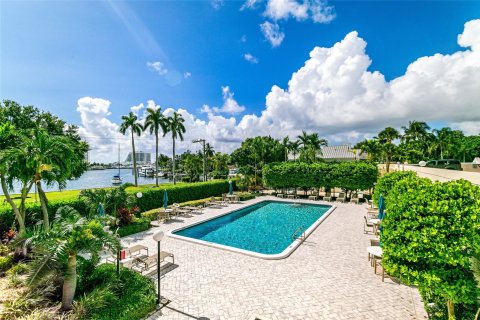 Condo in Fort Lauderdale, Florida, 1 bedroom  № 1178606 - photo 13