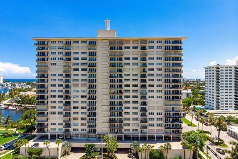 Condo in Fort Lauderdale, Florida, 1 bedroom  № 1178606 - photo 2