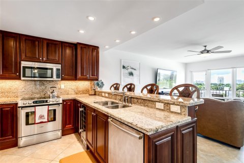 Condo in Fort Lauderdale, Florida, 1 bedroom  № 1178606 - photo 30