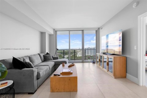 Condominio en venta en North Miami Beach, Florida, 2 dormitorios, 103.96 m2 № 1325429 - foto 5