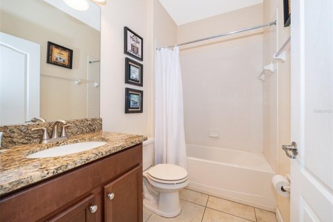 Casa en venta en Kissimmee, Florida, 6 dormitorios, 305.74 m2 № 1297202 - foto 8