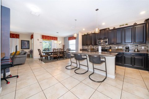 Casa en venta en Kissimmee, Florida, 6 dormitorios, 305.74 m2 № 1297202 - foto 9