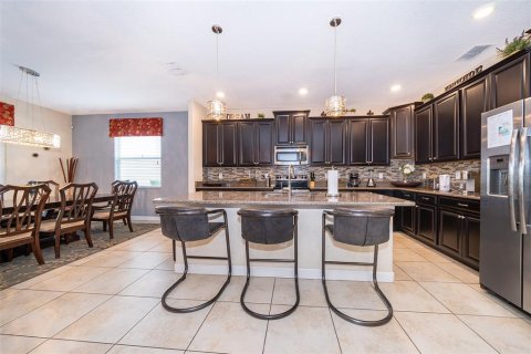 Casa en venta en Kissimmee, Florida, 6 dormitorios, 305.74 m2 № 1297202 - foto 10