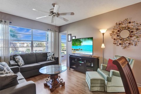 Condominio en venta en Lauderdale Lakes, Florida, 1 dormitorio, 63.55 m2 № 1000236 - foto 5