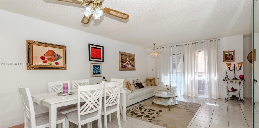 Condo in Miami Beach, Florida, 2 bedrooms  № 1000237