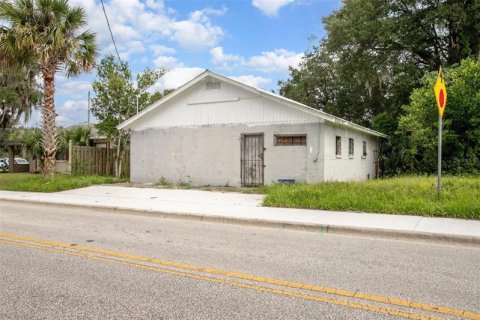 House in DeLand, Florida 3 bedrooms, 100.33 sq.m. № 222987 - photo 2