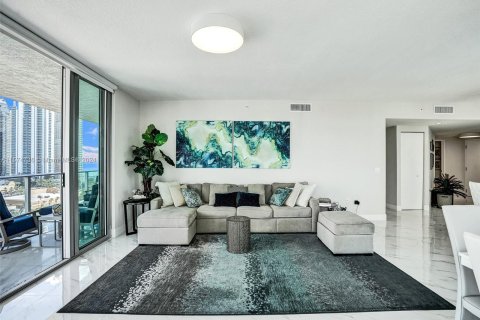 Condominio en venta en Sunny Isles Beach, Florida, 3 dormitorios, 175.77 m2 № 1138939 - foto 4