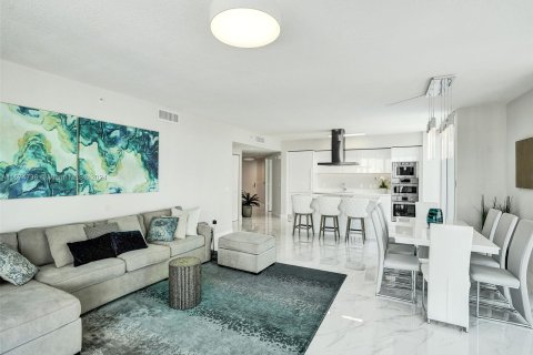 Condo in Sunny Isles Beach, Florida, 3 bedrooms  № 1138939 - photo 3