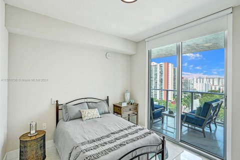 Condo in Sunny Isles Beach, Florida, 3 bedrooms  № 1138939 - photo 24