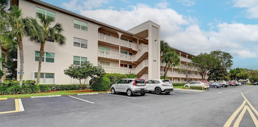 Condo in Coconut Creek, Florida, 2 bedrooms  № 1139171