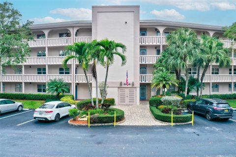 Condo in Coconut Creek, Florida, 2 bedrooms  № 1139171 - photo 13